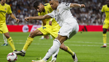 Kylian Mbappé en un partido de fútbol del Real Madrid