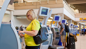 Pasajeros en aeropuerto