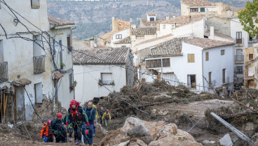 Efectivos de rescate operan en la zona afectada por la inundaciones en Letur (Albacete)