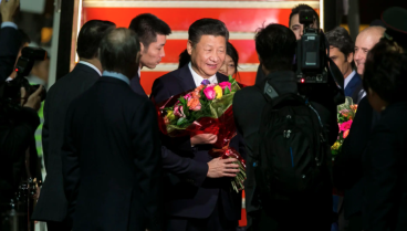 Foto tomada el 24 de noviembre de 2016, en la anterior visita a Gran Canaria del presidente de China, Xi Jinping (c). EFE/Quique Curbelo