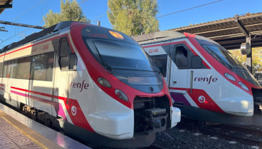 Dos trenes de Cercanías de Renfe se cruzan en la parada apeadero de Los Álamos en Torremolinos
POLITICA ANDALUCÍA ESPAÑA EUROPA MÁLAGA