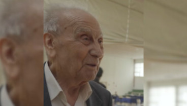 Un madrileño de 103 años se presenta a una competición de ajedrez y se queda sin palabras al conocer a su rival