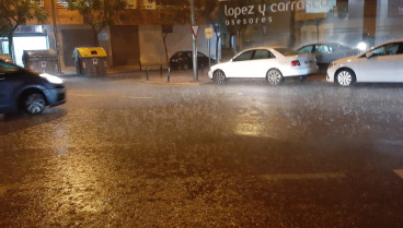 imagen de una calle de Lorca durante el pasado de la DANA, esta semana