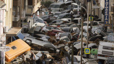 La DANA llega a los desguaces: 200.000 vehículos para chatarra