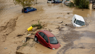 La DANA llega a los desguaces: 200.000 coches para chatarra