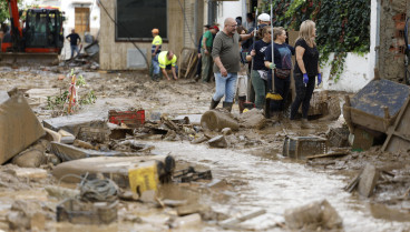 Labores de limpieza en la localidad malagueña de Benamargosa