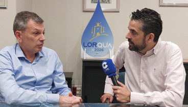 José Ángel Ayala con Francisco Reyes, gerente de Aguas de Lorca durante un momento de la entrevista