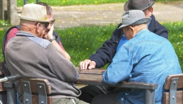 Ancianos en el parque