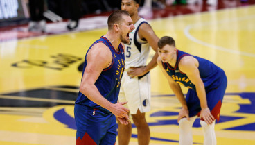 Nikola Jokic volvía tras el nacimiento de su hijo.