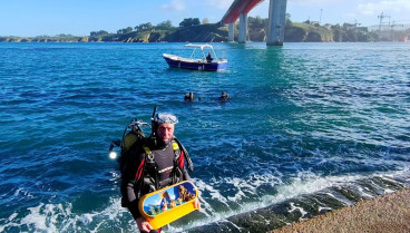 Inmersión del belén en la Ría de Ribadeo