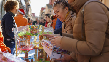 Reparto de regalos de Navidad para las familias afectadas por la Dana.