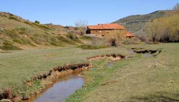 Nacimiento del Rio Sollavientos en Allepuz, un pueblo de la provincia de Teruel