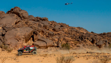 Cristina Gutierrez y su copiloto Pablo Moreno, durante una de las etapas del Rally Dakar 2025