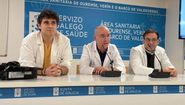 Eloy Sánchez al lado del gerente del Area Sanitaria de Ourense, Santiago Camba