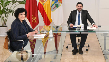 El presidente de la Región de Murcia y la alcaldesa de Puerto Lumbreras en el Palacio de San Esteban