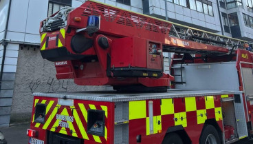 Los bomberos de Ferrol en el exterior del lugar en donde actuaron