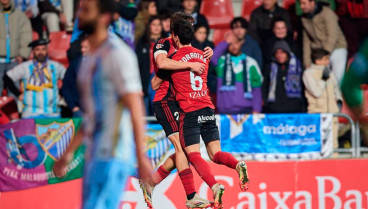 El Mirandés celebra el 3-2 definitivo frente al Málaga