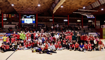 El Balonmano Porriño celebra su victoria en el duelo de ida ante el Atzgersdorf