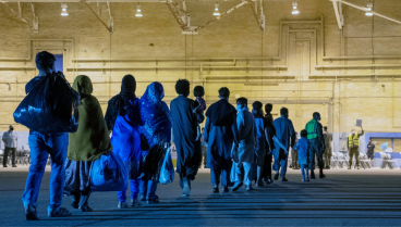 Refugiados afganos llegando a la Base Naval de Rota en agosto de 2021