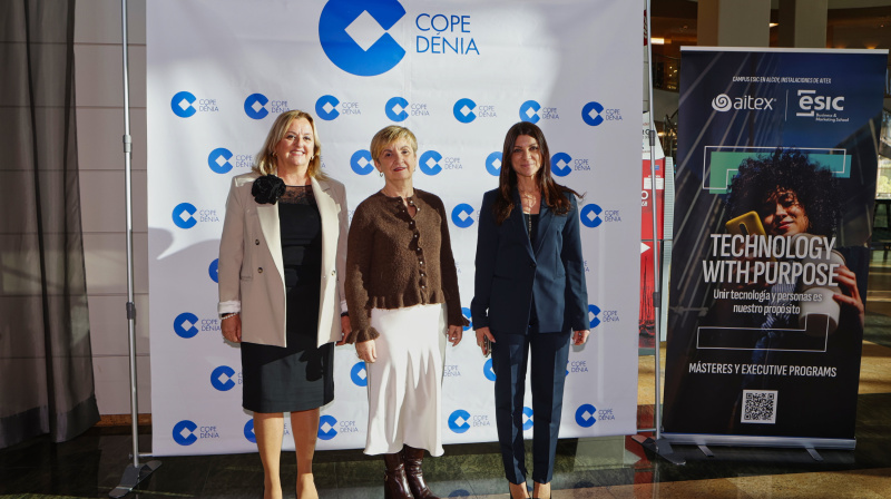 Desayuno informativo COPE Dénia Marina Alta con la Consellera de Innovación, Industria, Comercio y Turismo, Marian Cano