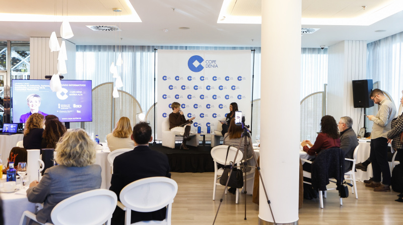 Desayuno informativo COPE Dénia Marina Alta con la Consellera de Innovación, Industria, Comercio y Turismo, Marian Cano