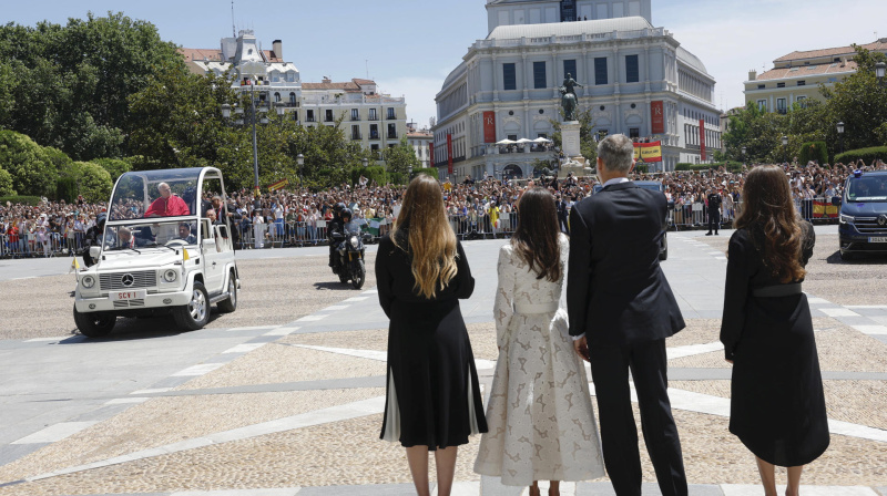 Las mejores imágenes de la visita del Papa León XIV a España: así han ...