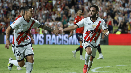 Unai López celebra su gol con James Rodríguez