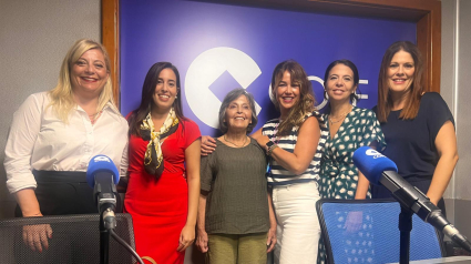 Leticia Teboul, Mariángeles Ruiz, Rosa Francia, Mónica García, Violeta Aragón y Noelia Losada