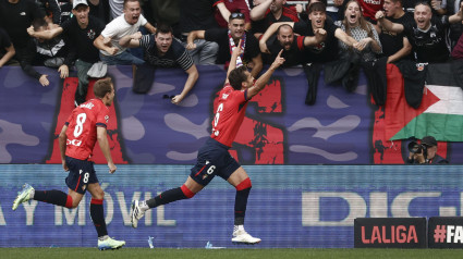 Lucas Torró celebra tras anotar el gol del empate ante el Betis