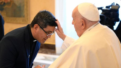 El Papa Francisco en su encuentro junto a los misioneros 'Scalabrinianos'