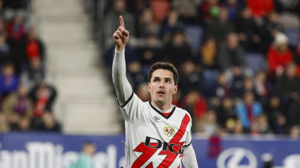 Camello celebra el 0-1 del Rayo contra Osasuna.