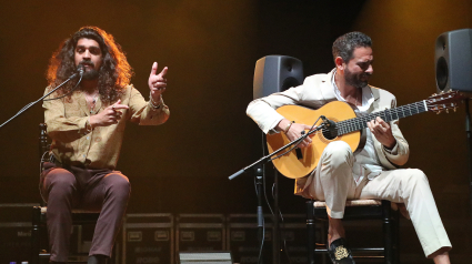 Israel Fernández en la plaza de Armas de Ferrol