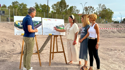 Fulgencio Gil visita las obras de la nueva guardería de San Antonio