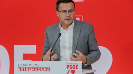 Miguel Ángel Gallardo, secretario general del PSOE de Extremadura

El secretario general del PSOE de Extremadura, Miguel Ángel Gallardo, ha celebrado como una "buena noticia" que Pedro Sánchez haya adelantado un año la celebración del Congreso Federal donde se debatirá internamente sobre el nuevo modelo de financiación y donde defenderá un sistema en el que no tienen cabida los "cupos de insolidaridad".

POLITICA ESPAÑA EUROPA EXTREMADURA
PSOE EXTREMADURA