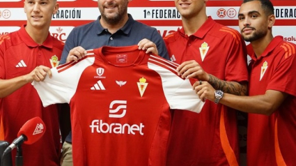 Raúl Alcaina, presentado como nuevo jugador del Real Murcia