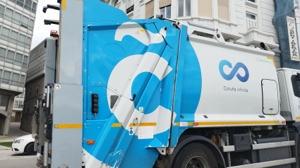 Camión de recogida de basura en A Coruña