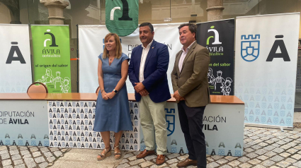 Presentación Ávila Auténtica en el Mercado Medieval