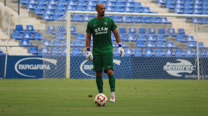 Ackerman toma las riendas de la portería de UCAM CF