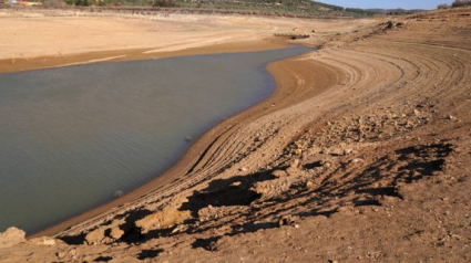 Los embalses de la Vega Baja apenas tienen agua y se esperan más restricciones