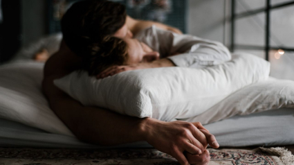 Pareja en la cama