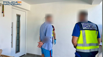 Imagen de la detención de uno de los dos implicados en el asesinato de la pasada semana.