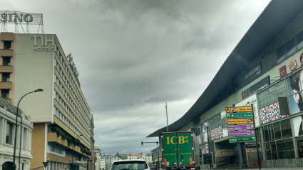 Camión circulando por A Coruña