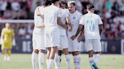 Gallar celebra un gol con sus compañeros de la UD Ibiza