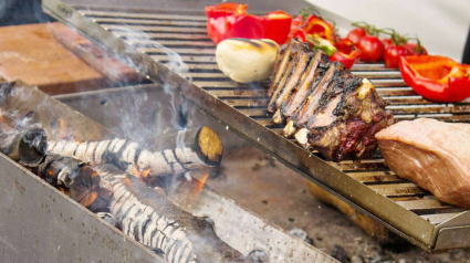 Cuando los agentes llegaron la parrilla estaba encendida