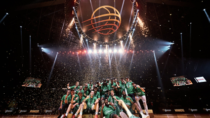 Unicaja celebra la Copa Intercontinental