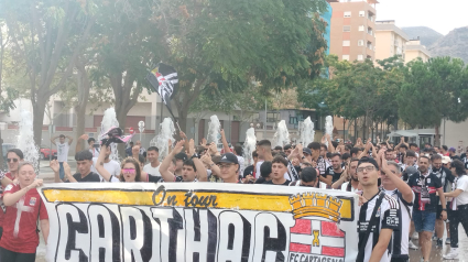 Corteo de la afición del Efesé en Elda