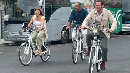 Presentación del servicio de préstamo gratuito de bicicletas conocido como Bus+Bici