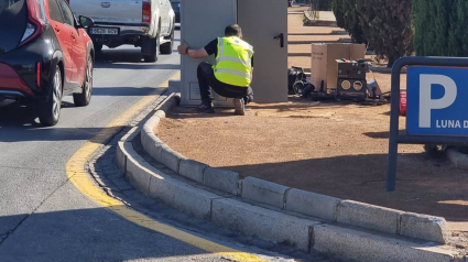 Instalación de sensores para la medición de la contaminación del tráfico