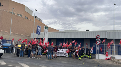 Primera jornada de huelga de los trabajadores de VEIASA con cierre de todas las estaciones de ITV