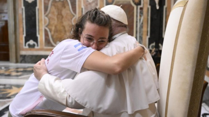 El Papa alienta a los jóvenes a vivir con fe